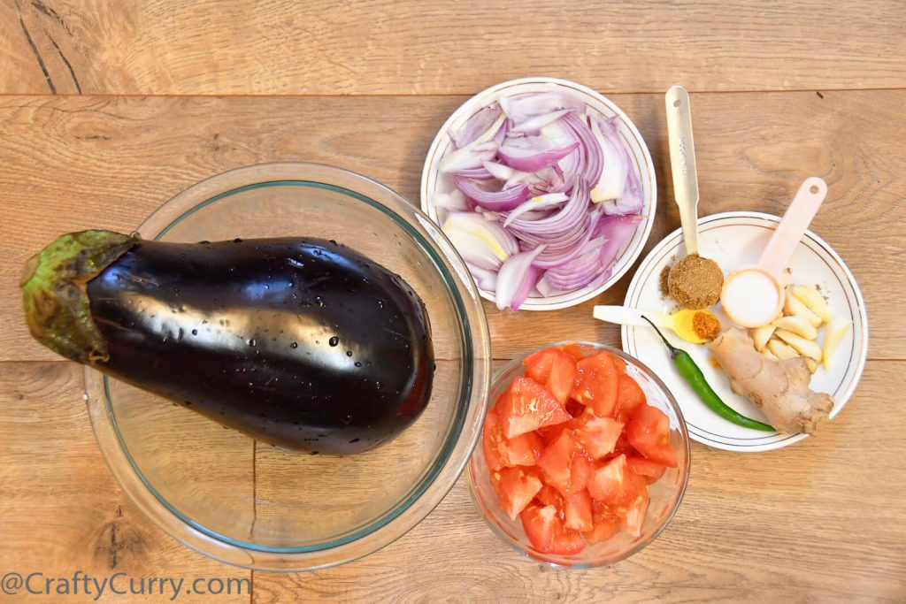 Baigan-ka-bharta-Eggplant-mash-ingredients