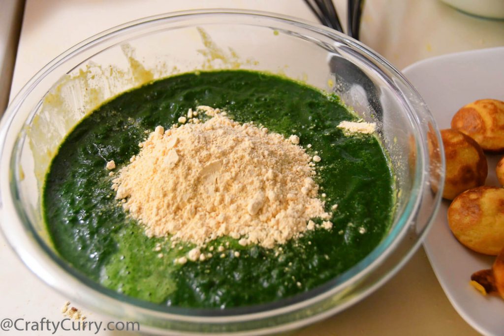 Palak-kadhi-pakoda-low-fat-spinach-kadhi