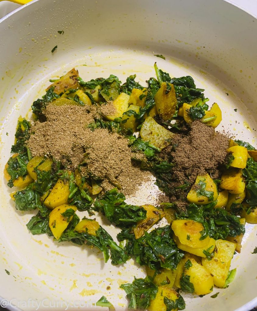 Aloo-palak-Dry-Veg-simple-recipe
