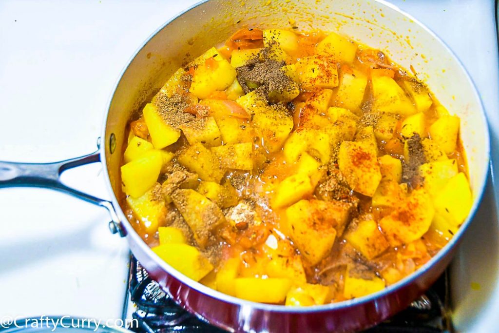 Aloo-palak-gravy-simple-recipe
